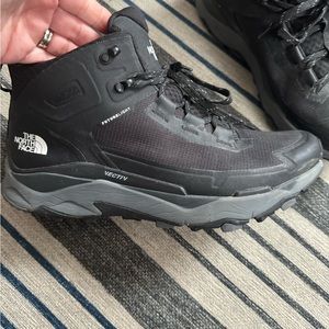 Mens North Face hiking boots sz 11.5